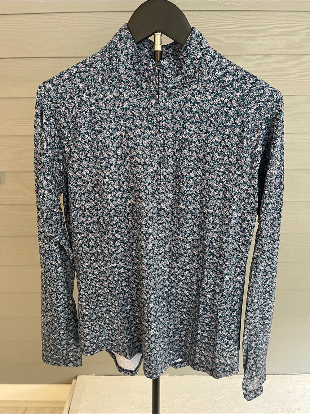 Walter Hagen Navy Floral Long-Sleeve 1/4 Zip Size Medium